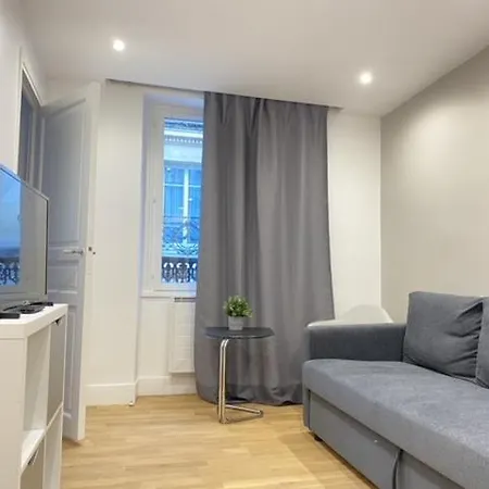 Montparnasse Flat Apartment Paris